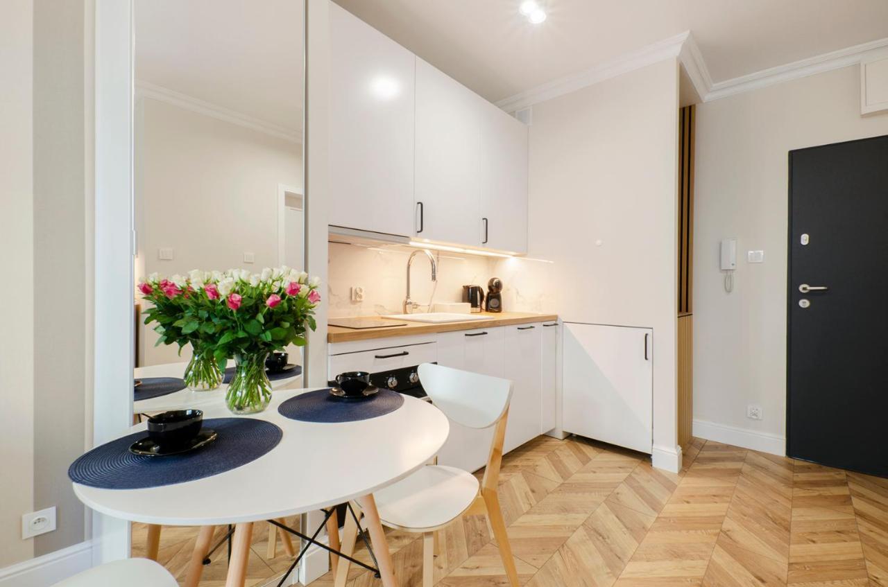 Sky Home- Blue Apartament -Manufaktura, Bezplatny Parking, Klima, Dostep Na Kod Лодз Екстериор снимка