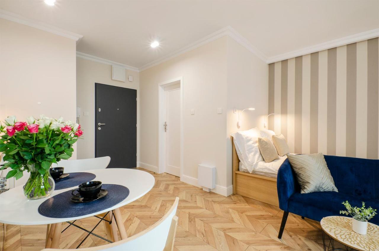 Sky Home- Blue Apartament -Manufaktura, Bezplatny Parking, Klima, Dostep Na Kod Лодз Екстериор снимка